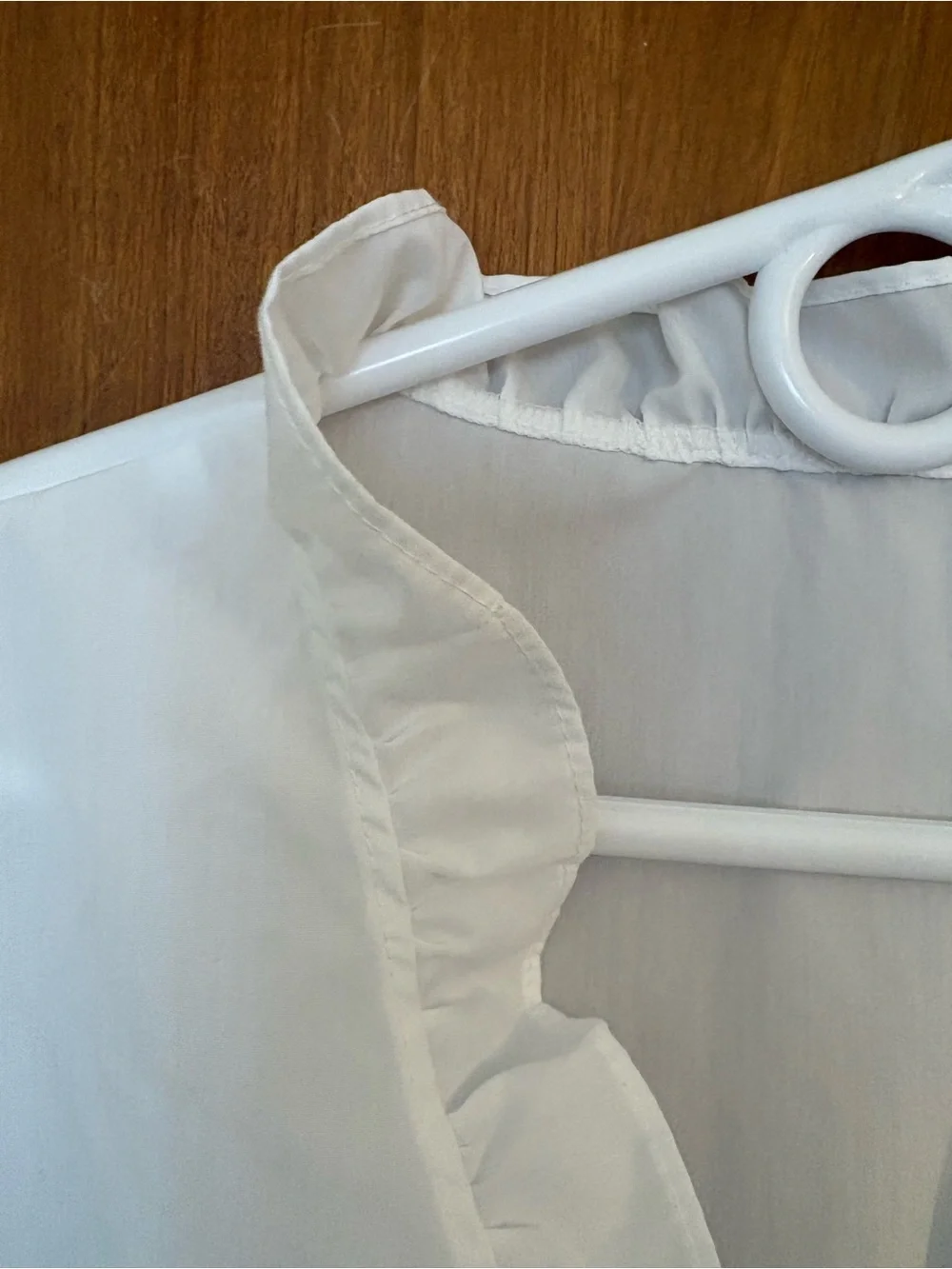 Women’s Plus Size  Classic White Blouse-Ruffled Neckline /Front Sz 3XL - Picture 6 of 10